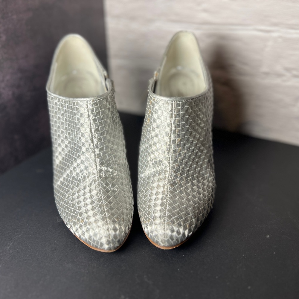 Luxury Designer Sergio Rossi Silver Ankle Bootie Sz 7 Italian as seen in Elle
